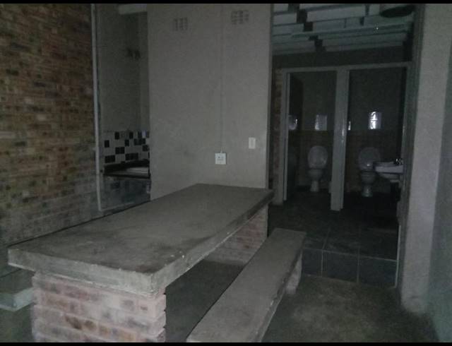 BUSINESS PROPERTY TO RENT IN BERTRAMS